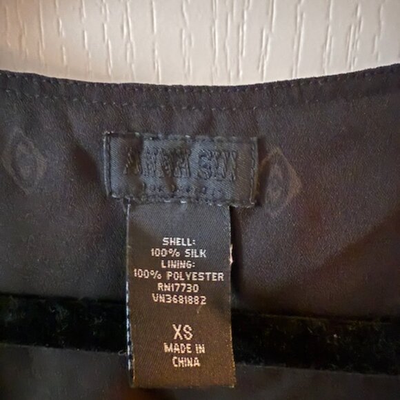 Anna Sui for Target Silk Belted Wrap Black & Cream Dress - XS - Picture 2 of 3